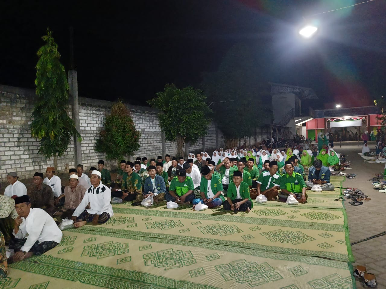 Momen Kemerdekaan HUT RI Ke 78 GP Ansor Dukun Gelar Ziarah Masyayikh ...