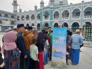 Ansor Kota Pasuruan Berbagi 200 Paket Takjil Setiap Hari di Bawah Payung Madinah
