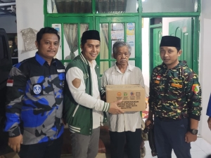 Ansor Jatim dan GAMKI Ziarah ke Rumah Keluarga Pahlawan Toleransi Riyanto Jelang Lebaran
