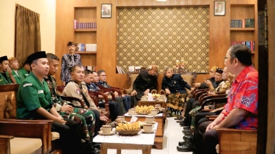 Gus Udin Tegaskan Komitmen Ansor Lumajang Jaga Kerukunan di Pura Mandhara Giri