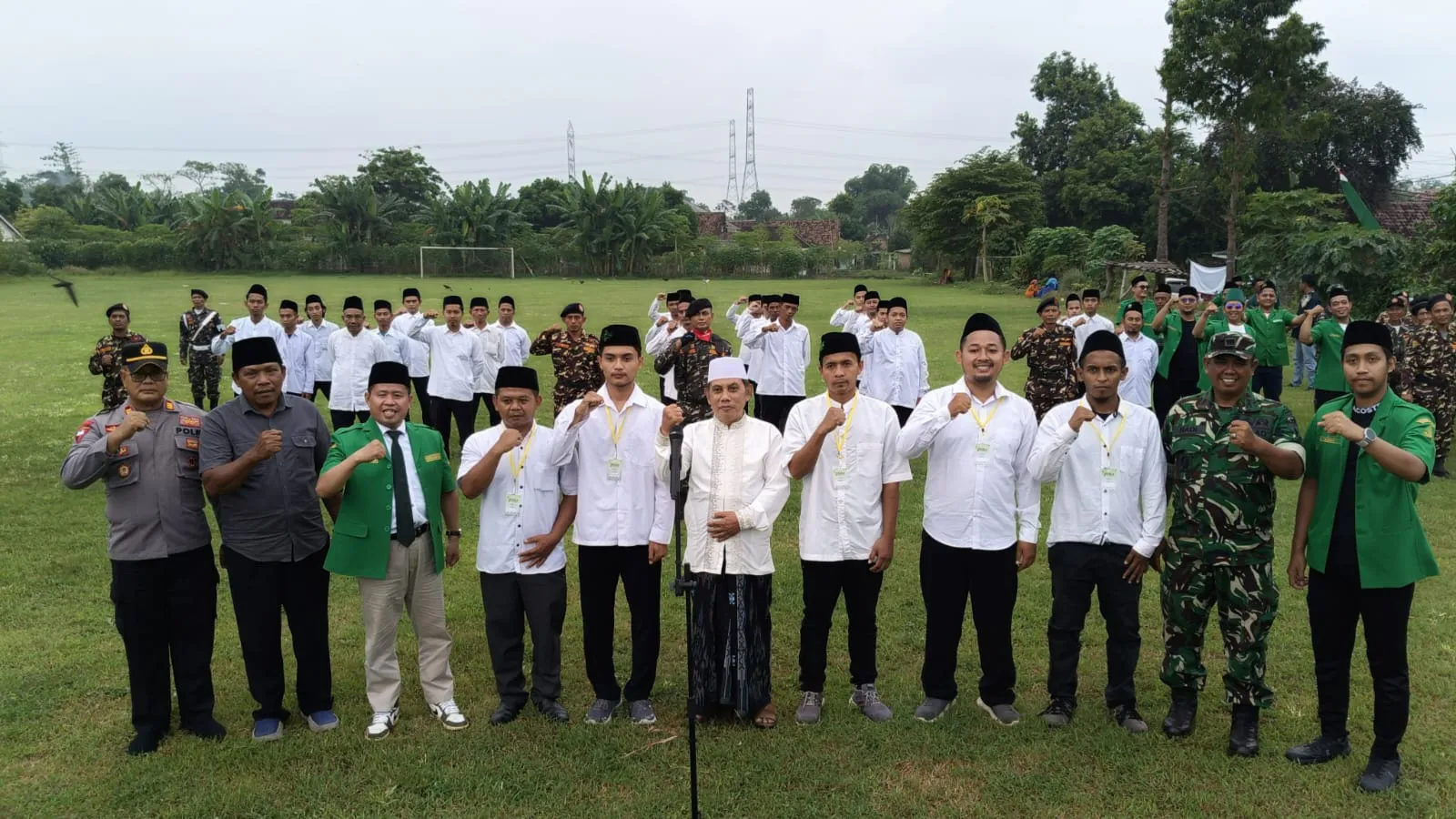 Apel Pembukaan PKD Ansor dan Diklatsar Banser Gondangwetan, Abd Karim Tekankan Disiplin dan Penghargaan Waktu